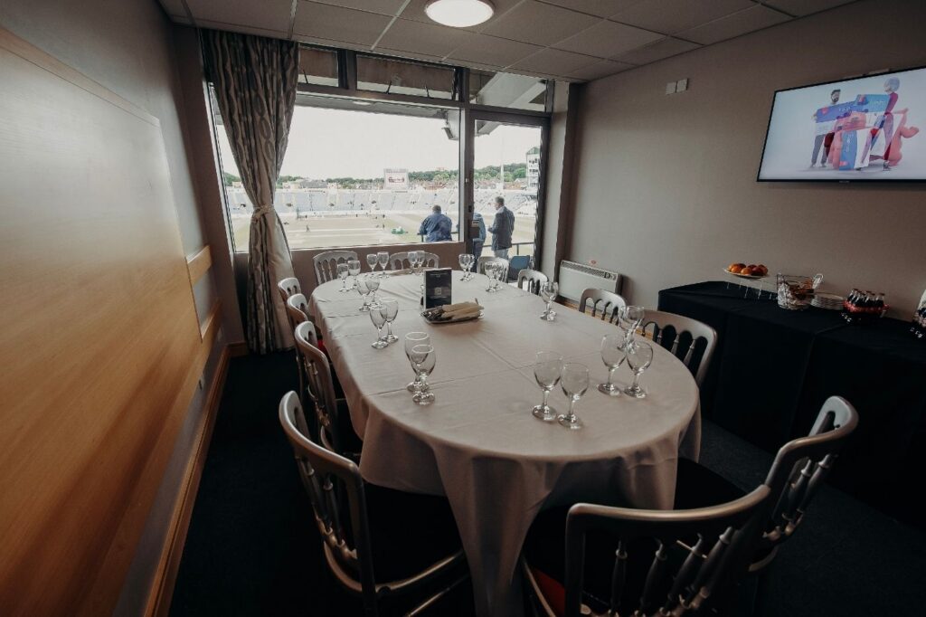 Package-image-headingley-intern