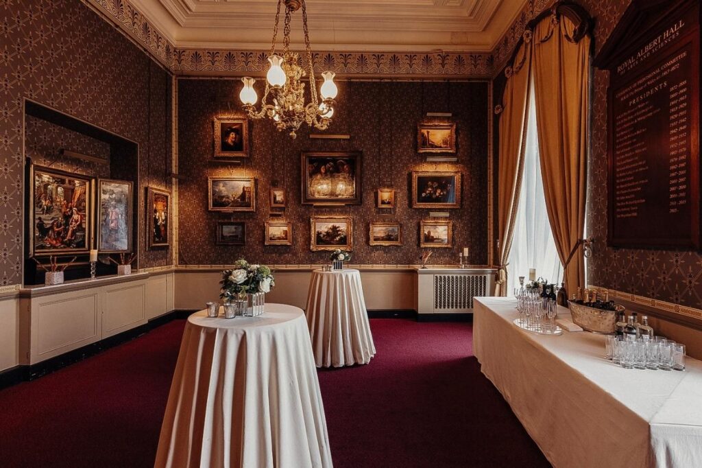 Package-image-vip-lounge-albert-hall